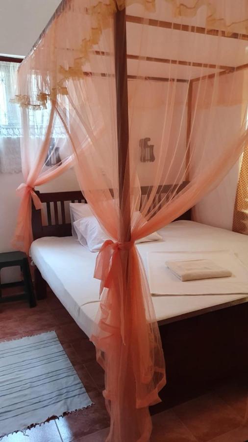 Guesthouse Kind And Love Hikkaduwa Luaran gambar