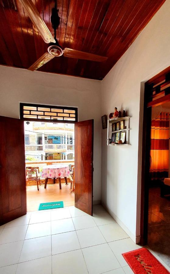 Guesthouse Kind And Love Hikkaduwa Luaran gambar