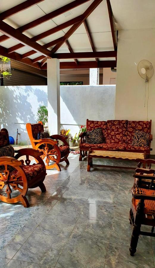 Guesthouse Kind And Love Hikkaduwa Luaran gambar