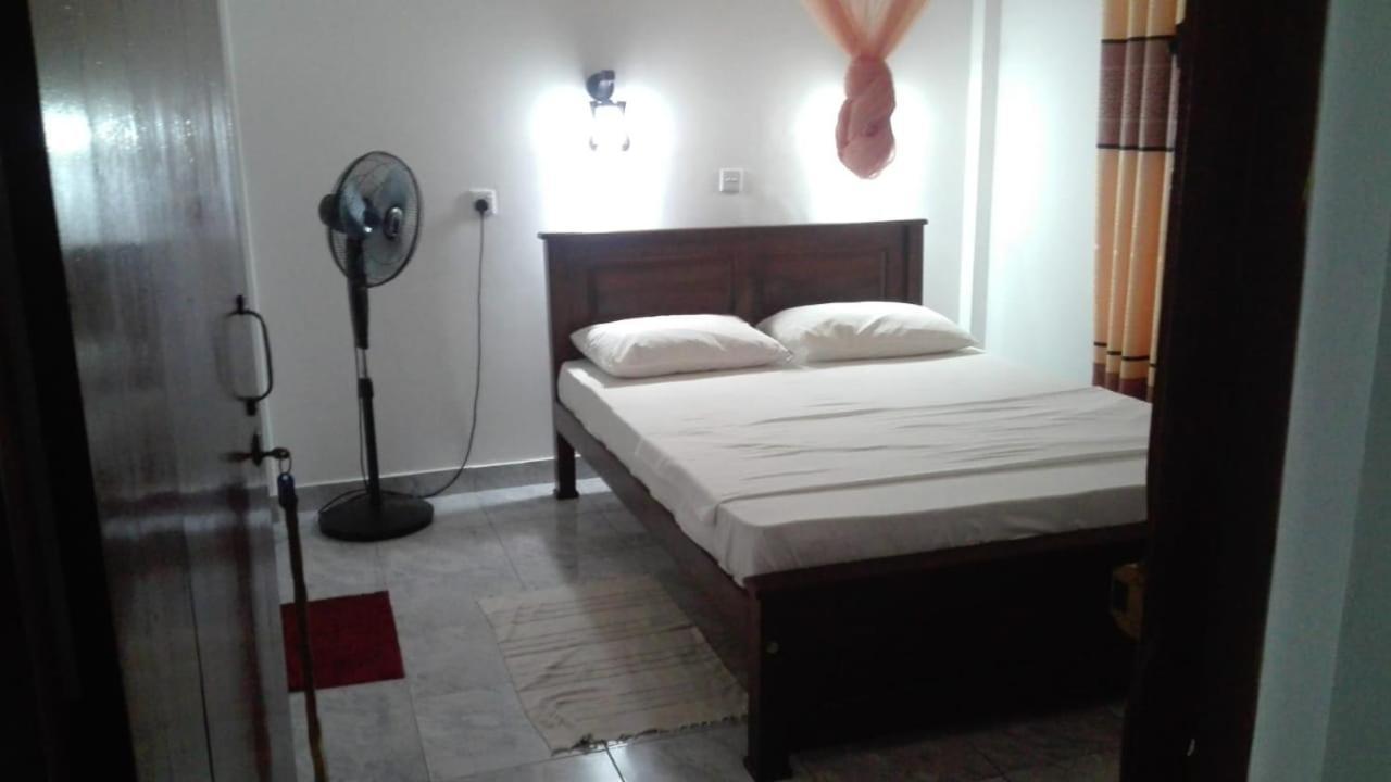 Guesthouse Kind And Love Hikkaduwa Luaran gambar