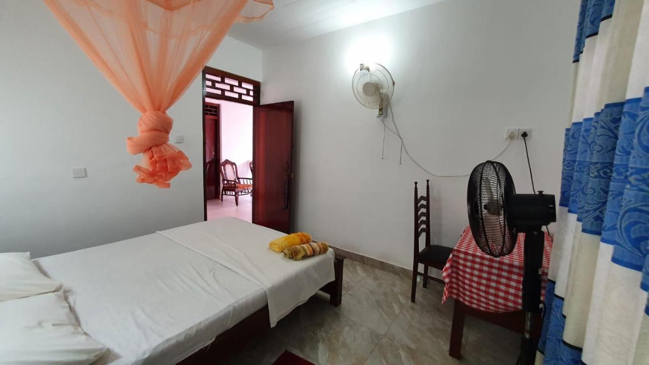 Guesthouse Kind And Love Hikkaduwa Luaran gambar